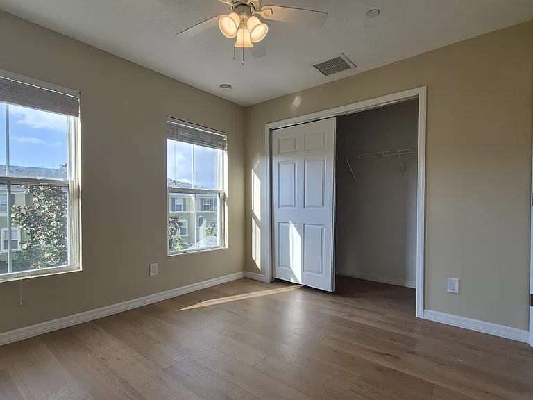 8666 Majestic Elm Ct — Photo 19