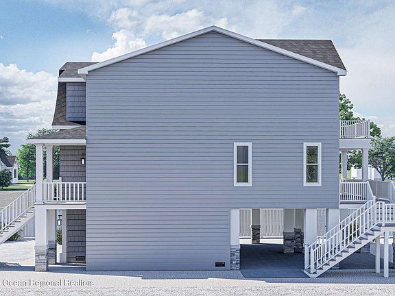 3rd image of 1004 Laurel Blvd