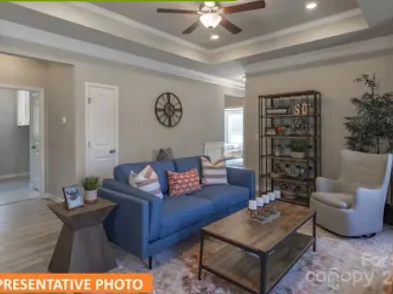 1260 Langston Ln — Photo 5