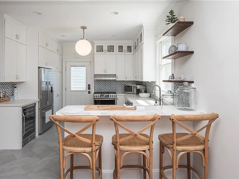 27 Mann Ave — Photo 14