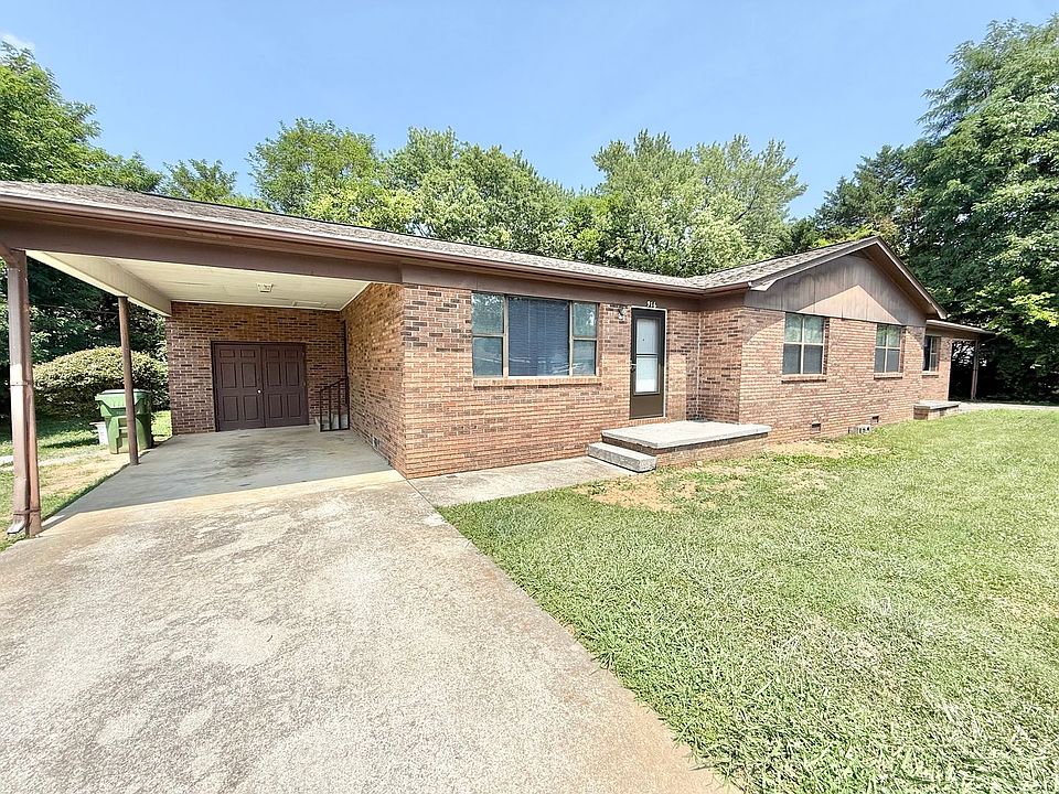 1st image of 916 Brentwood Dr