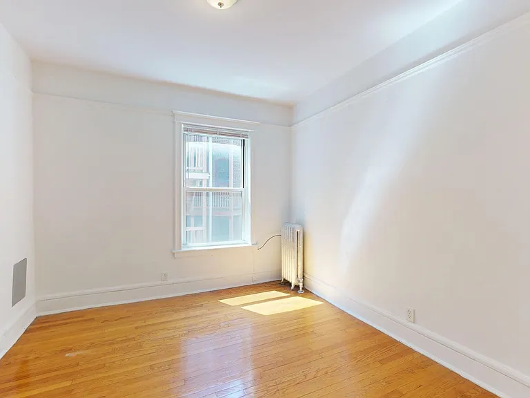 1358 E. 58th Street — Photo 27