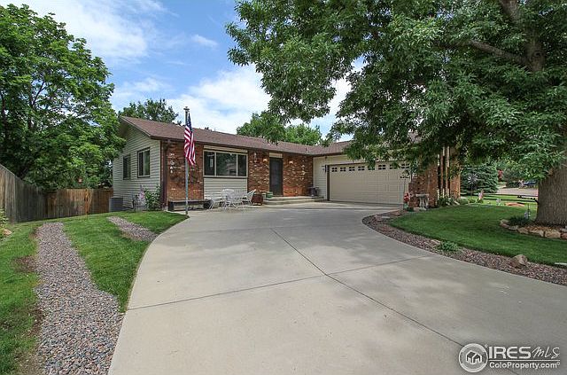 1st image of 2534 Lanyon Dr