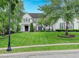 11405 Manor Rd, Leawood, KS 66211