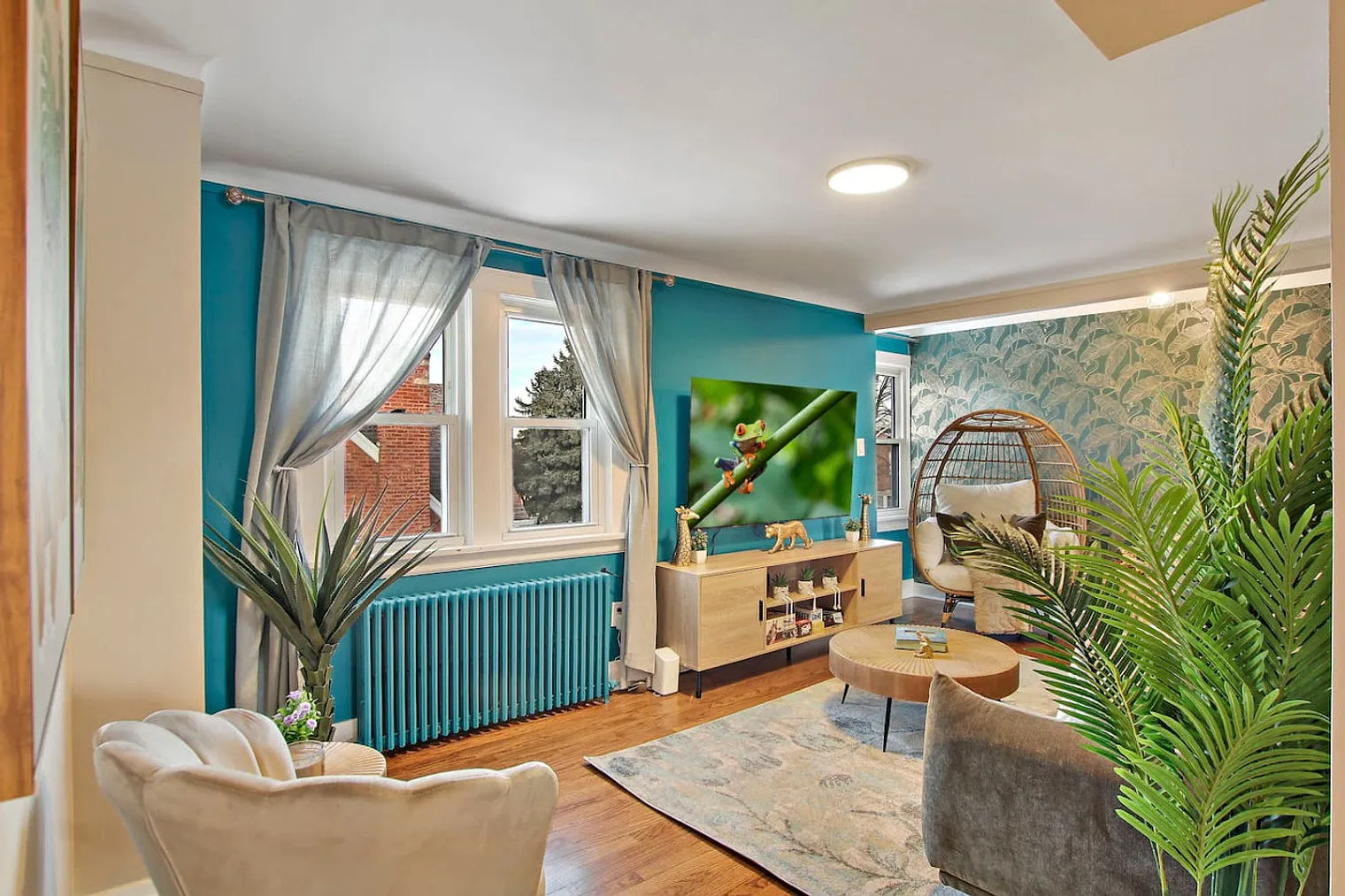 3 bed, 1.0 bath, $2,697 — Photo 3
