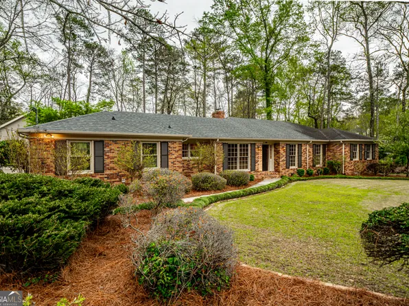 565 Taylor Ct, Macon, GA 31204