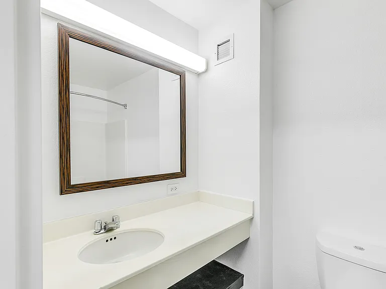 1031 N Link — Photo 7