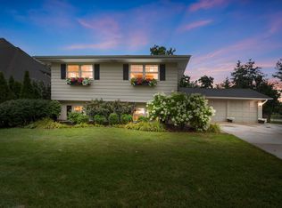 600 Sherman St, Downers Grove, IL 60515