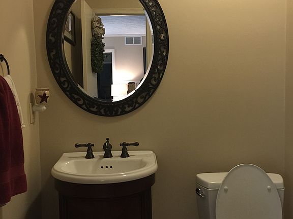 1/2 bathroom