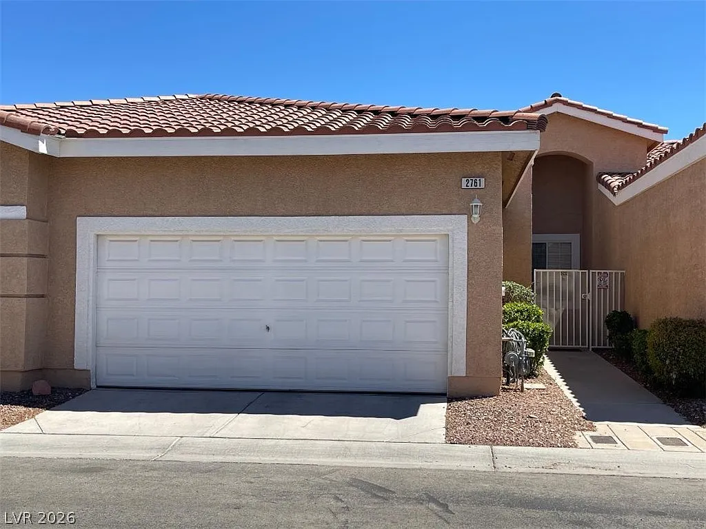 2 bed, 2.0 bath, 1082 sqft, $1,895 — Photo 1