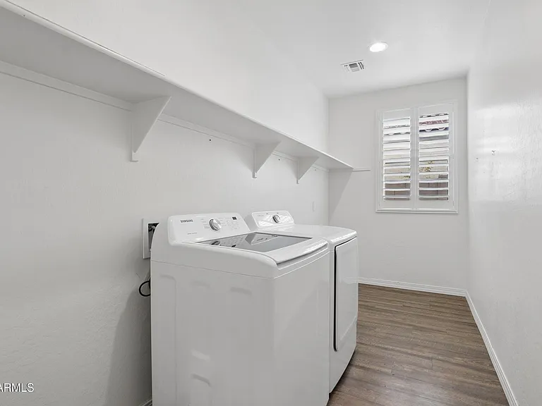 17863 W Hiddenview Dr — Photo 30