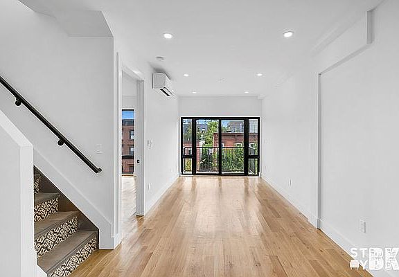2nd image of 707 Lafayette Ave #4F