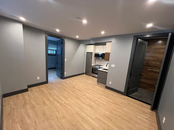 80 Rockaway Ave APT 1A, Brooklyn, NY 11233