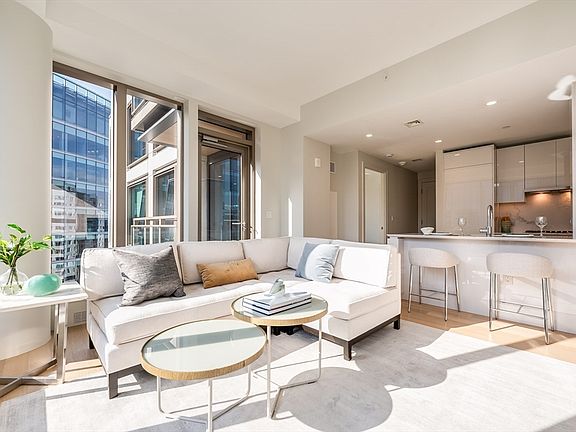 2nd image of 133 Seaport Blvd #1-2003