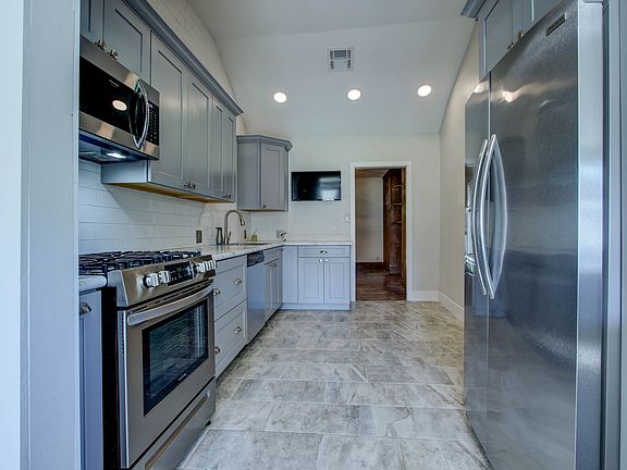 5th image of 1547 S Atlanta Ave