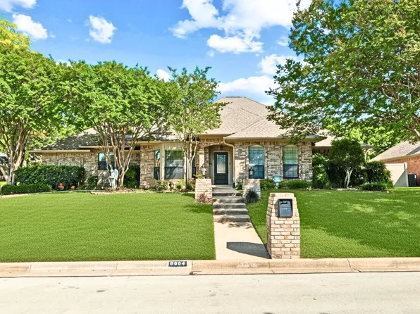 6004 Lakehurst Dr, Arlington, TX 76016