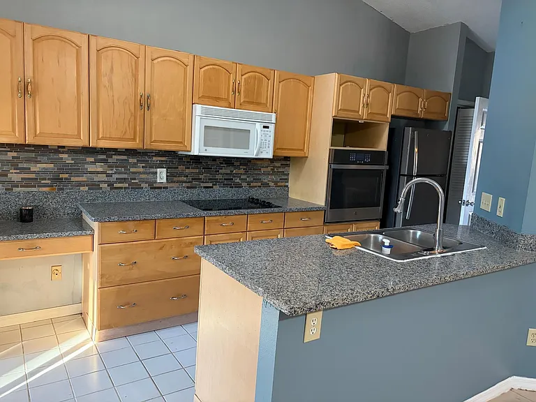 1462 Melshire Ave — Photo 10