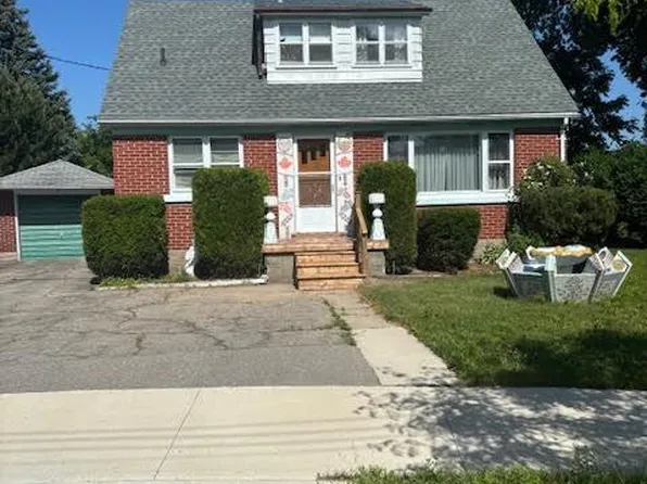 48 Englewood Pl, Kitchener, ON N2H 4S6