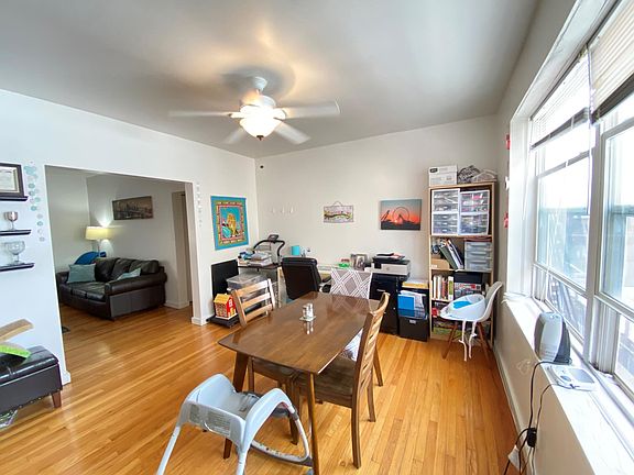 3rd image of 3744 N Pine Grove Ave APT 3S