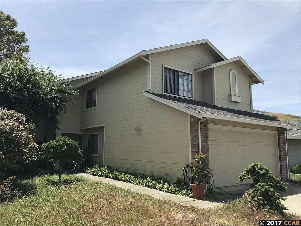 2nd image of 507 Azores Cir