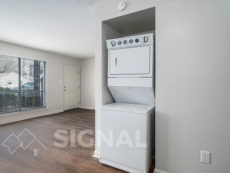 420 78th St S #G — Photo 12