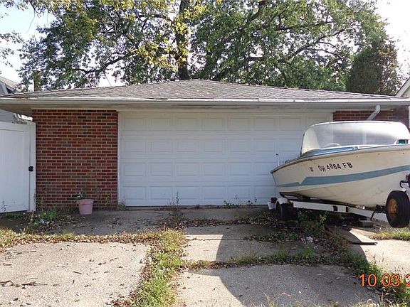 5th image of 906 Donald Ave