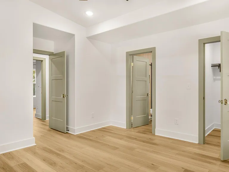 571 Buford St NW — Photo 19