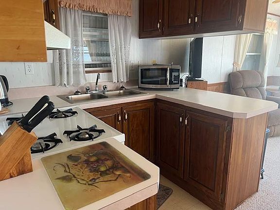4th image of 37400 Chancey Rd #247
