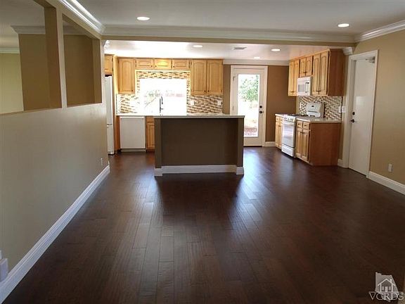 3rd image of 59 Magellan St