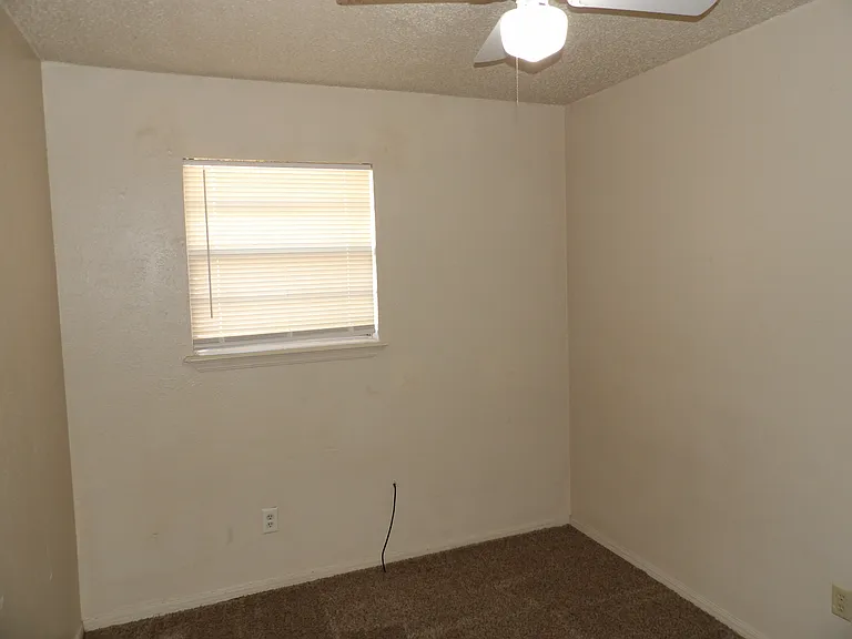 6454 NW Columbia Ave — Photo 5