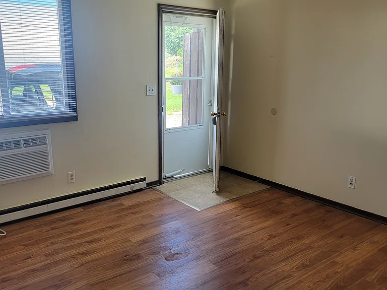401 South St #11 — Photo 2