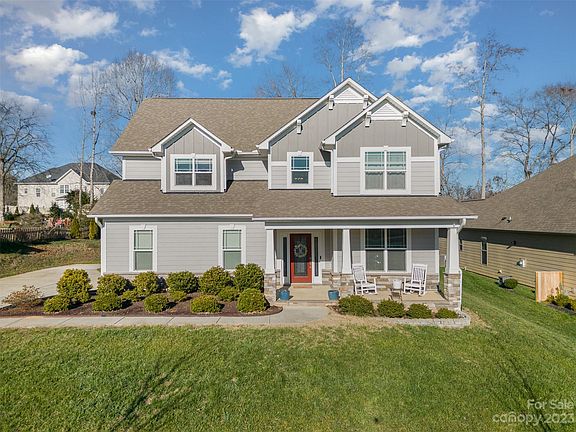 2nd image of 1025 Brookdale Ln