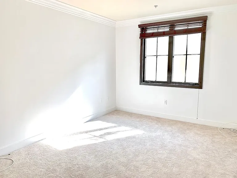 1415 Greenfield Ave #101 — Photo 11