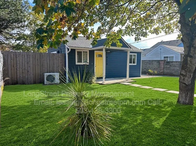 2 bed, 1.0 bath, 676 sqft, $2,195 — Photo 3