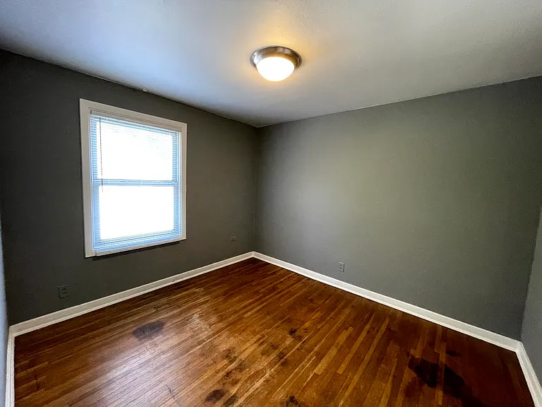 221 Madison St — Photo 6