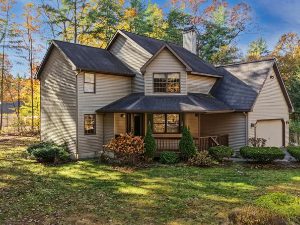27 Oak View Drive, Fort Edward, NY 12828