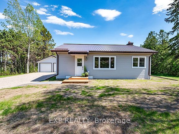 2nd image of 1482 Gillan Rd