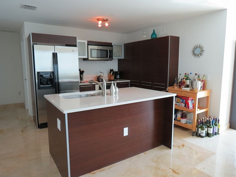 1st image of 1900 N Bayshore Dr APT 3211