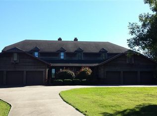 752 S Augusta Dr, Springfield, MO 65809