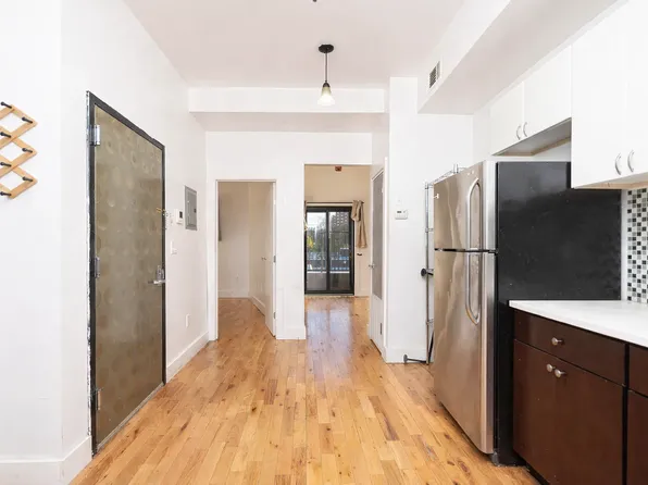 1519 Dean Street image 1 of 6