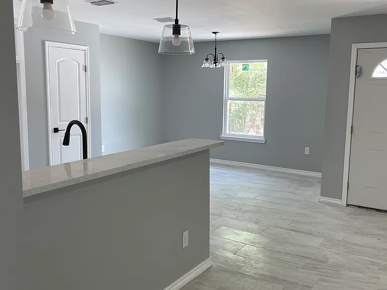 638 N Rife St #1 — Photo 12