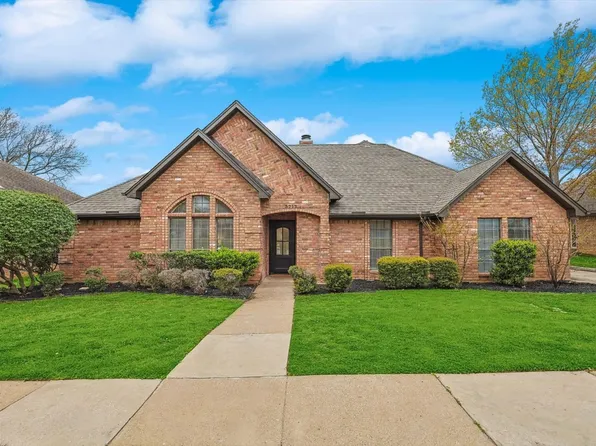 3717 Westview Dr, Bedford, TX 76021