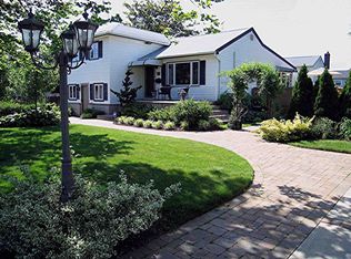 90 Soloff Blvd, Inwood, NY 11096