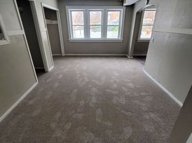 2214-2220 W Hopkins St. (8 Unit), 1