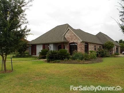 6013 W. Alexandra, Westpoint Subdivision
						:
						Large corner lot, beautifully landscaped