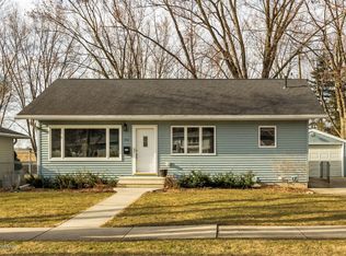 966 11 1/2 St SW, Rochester, MN 55902