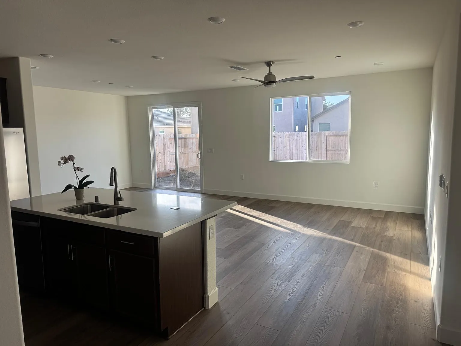 3 bed, 1481 sqft, $3,500 — Photo 4