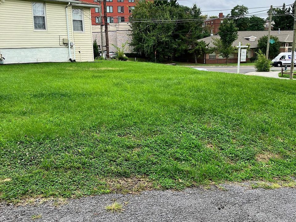 2nd image of 1107 Eastern Ave