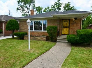 19445 Lauder St, Detroit, MI 48235