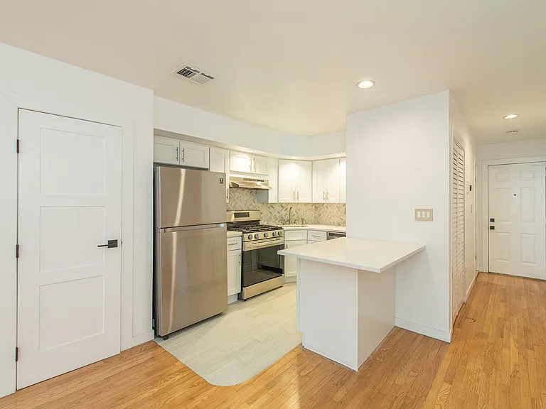 6405 Boulevard E #B1 — Photo 8